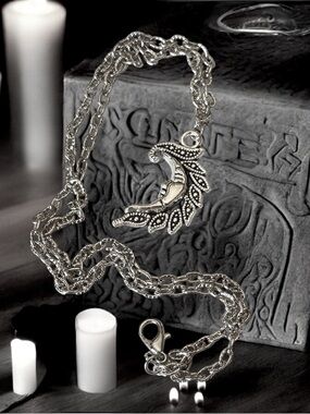 5 For $25💫Alternative Silver Crescent Moon Pendant